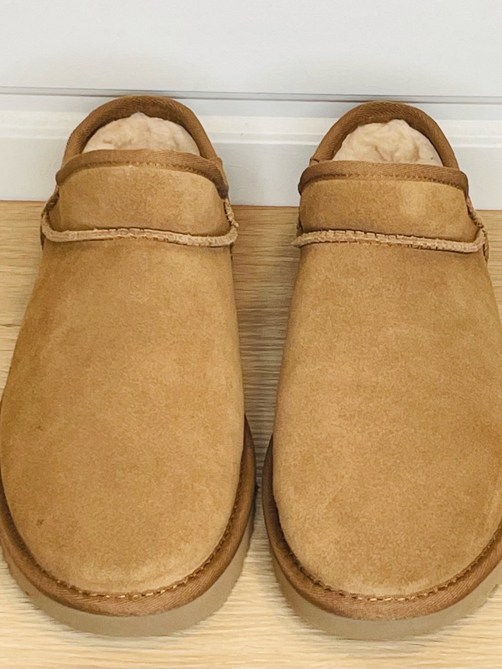 NWOT UGG Women's Tasman Suede Shearling Slippers - Chestnut Tan